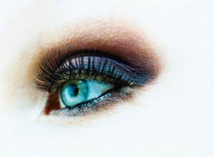 Eyeshadow For That Color Effect!