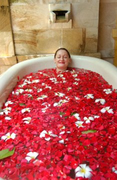 Beauty Bath-The Royal Way Of Bathing To Make Mind And Body Relax