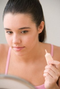 Looking Odd With Facial Imperfections? Apply Concealers To Hide Them!