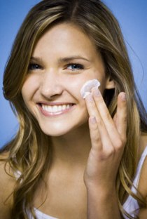 Is Your Oily Skin Spoiling Your Makeup? Oily Skin Care To Retain Your Makeup!