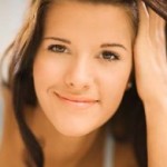 Simple Solutions To Help Keep Skin Looking Younger