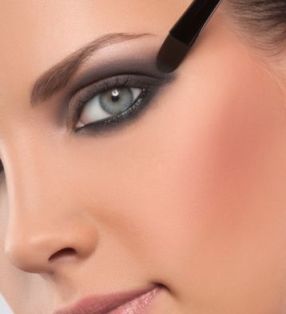 smoky eye make up