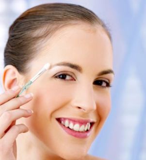 How to Apply Eye Shadow