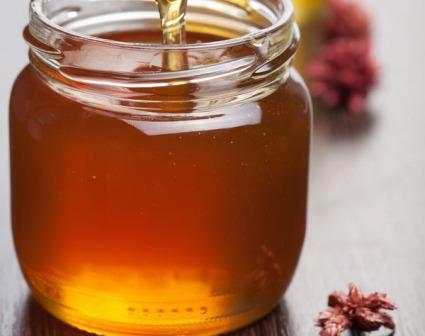 Removing hair naturally through waxing Removing hair naturally through waxing