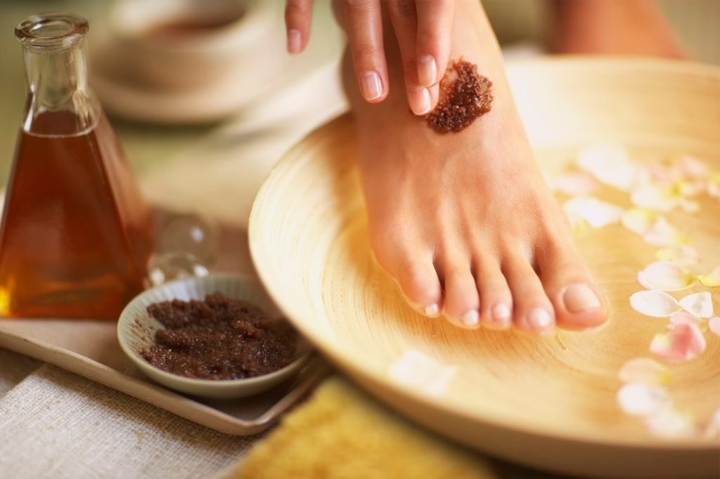 4 Instant Homemade Ways of Scrubbing